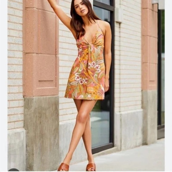 Gianni Bini Dresses & Skirts - Gianni Bini Ruby Paisley V-Neck Sleeveless Mini Dress 70's Style Cutouts